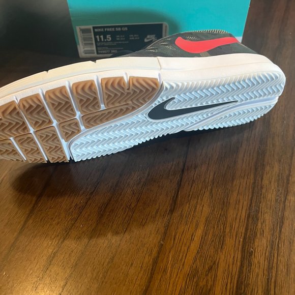 Nike Free Sb Qs Size 11.5 Fortress Green Gym Red Black Rose City 749677 - Picture 6 of 6